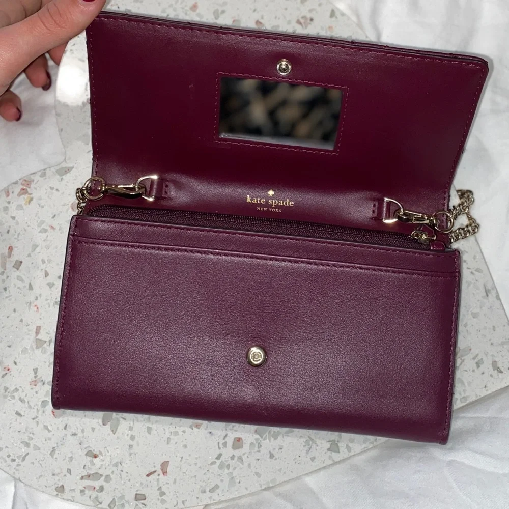 New Kate Spade Mulberry Purple Wallet w. Gold Chain ♠️ - Picture 1 of 3